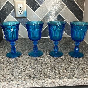 NWOT Set of 4 Blue Heavy Glass Wine Goblets